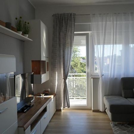 Apartman Luka พูลา ภายนอก รูปภาพ