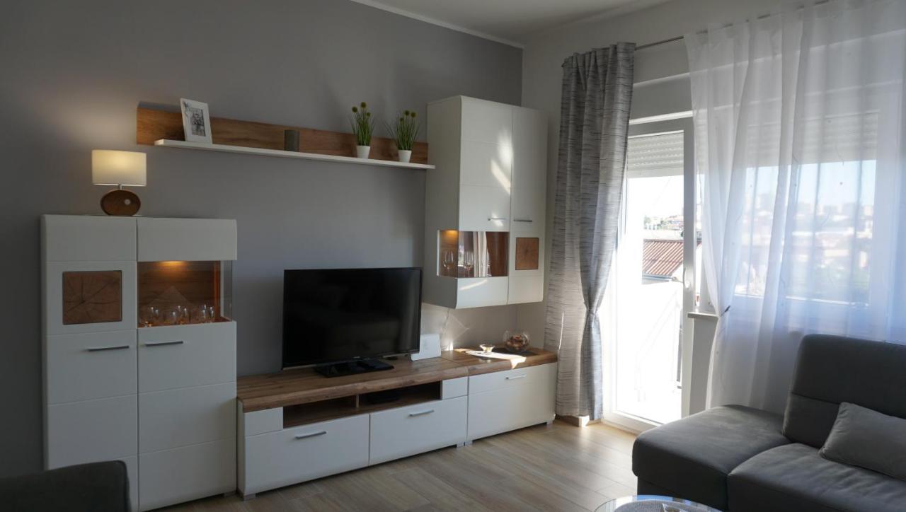 Apartman Luka พูลา ภายนอก รูปภาพ