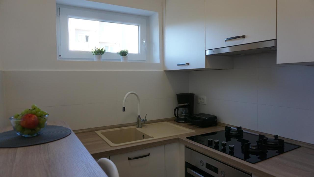 Apartman Luka พูลา ภายนอก รูปภาพ