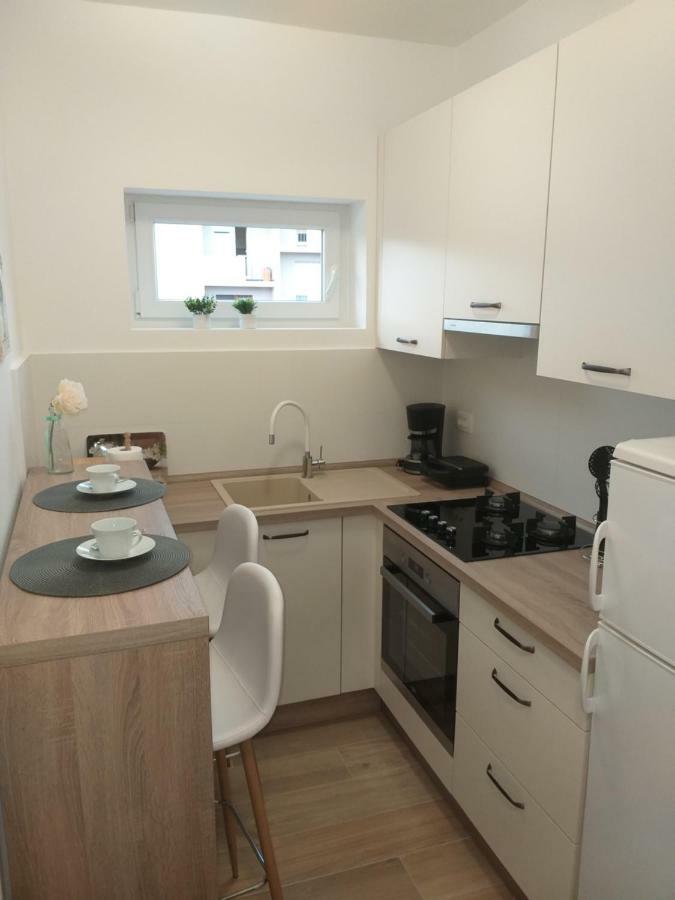 Apartman Luka พูลา ภายนอก รูปภาพ